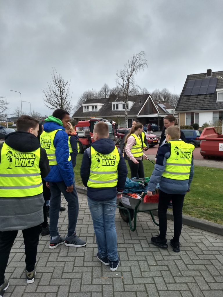 Schoonmaakactie Himmelwike Grou