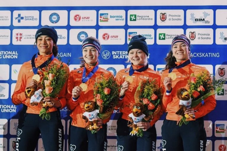 Relaygoud shorttracksters WK Bormio